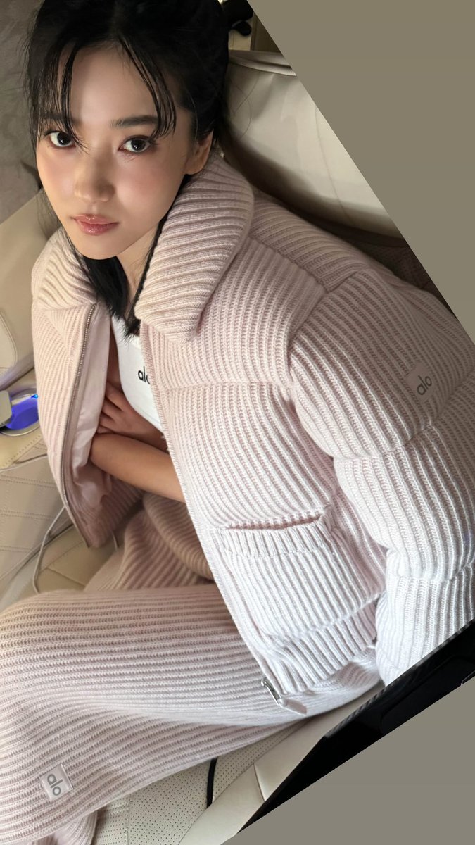 251212 김태리 인스타스토리 업데이트 📸

#김태리 #탤스타그램 #인스스