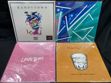 diskunion_SCMS's tweet photo. いよいよ明日開催！
■12/13(土) 日本語ラップ USED レコード セール

KID FRESINO関連や、FLA$HBACKSによるアルバム、5LACK関連やPUNPEE作品、C.O.S.Aの人気作やKANDYTOWN作品(未開封！)など日本語ラップ USED レコードを120枚ほどまとめて放出！
https://t.co/e3xdjKTO0D https://t.co/6zled1WaM8