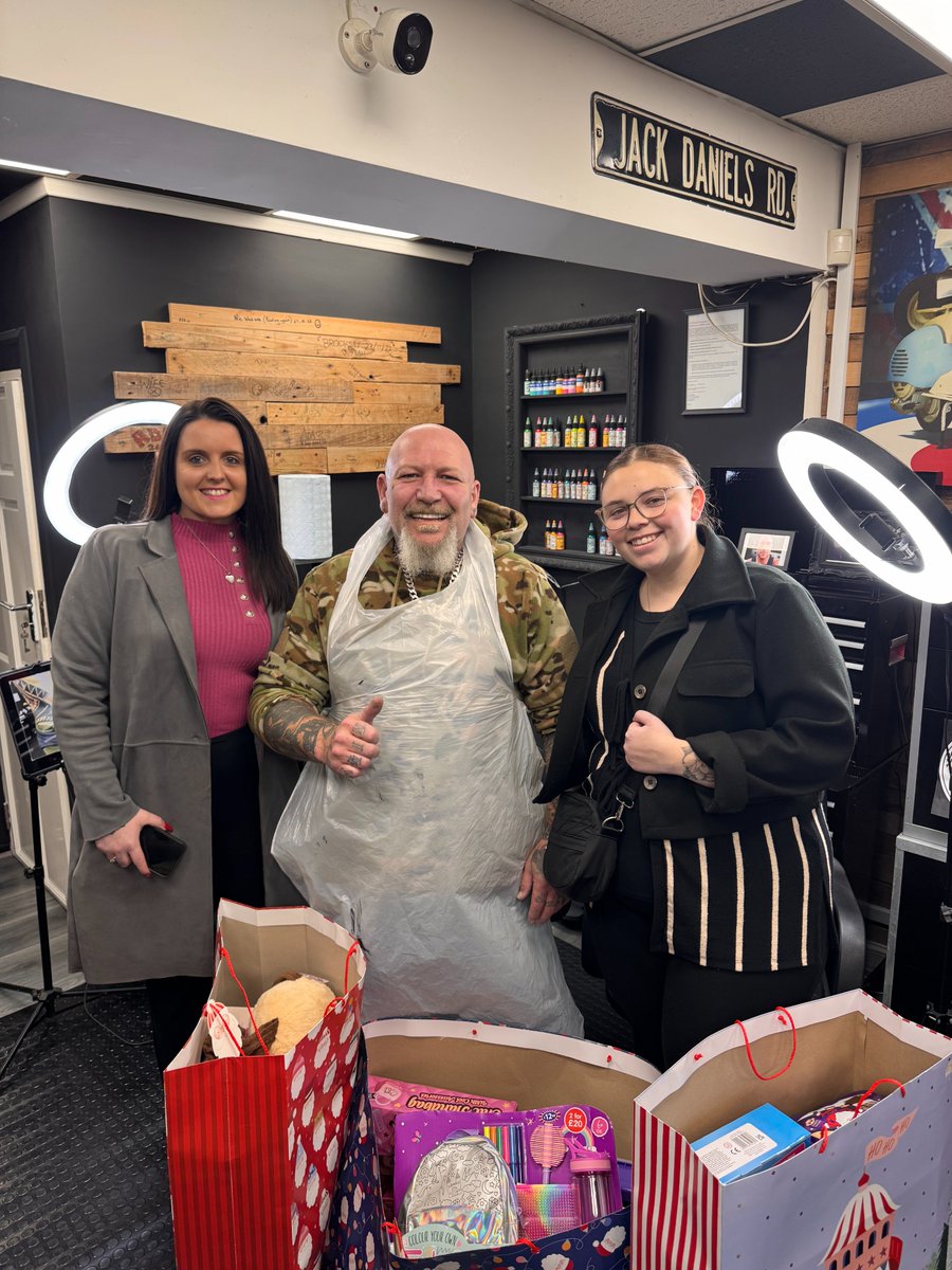 StrataWindows's tweet photo. Yesterday we joined up with local hero Jason Powner of SkinJase Tattoo Studio, Smallthorne, to deliver Christmas toy donations to children in need. Jason’s dedication inspires us every year, thank you Jase for helping bring joy to families this festive season.
#strata #donation https://t.co/bVRYU6Rgom