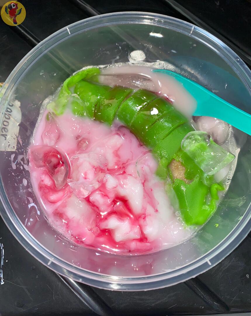 unicefess's tweet image. aku baru nemu es pisang ijo yang enak nih -ness, mana pisangnya utuh dan harganya cuma 12k. yang mau tau lokasinya ada di margasatwa yaa