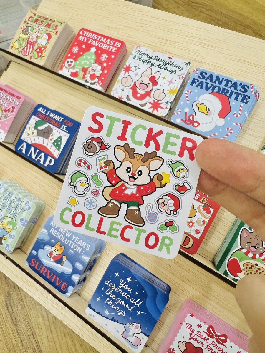 My brand new sticker collection just dropped!You can get it first at #IFEXPOWINTER25 
See ya there! 🎄🎁