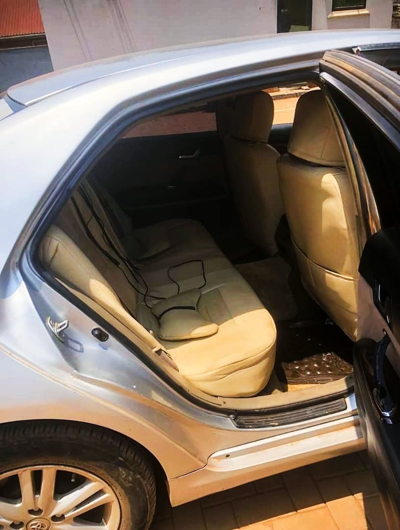 DriveNowUg's tweet photo. Alright, already been made for those with #AverageBudgets and want a Toyota Mark X at a reasonable price.
Just schedule if you're a buyer/client as long as you've got #Ugx13m. https://t.co/rwGZkGETRo