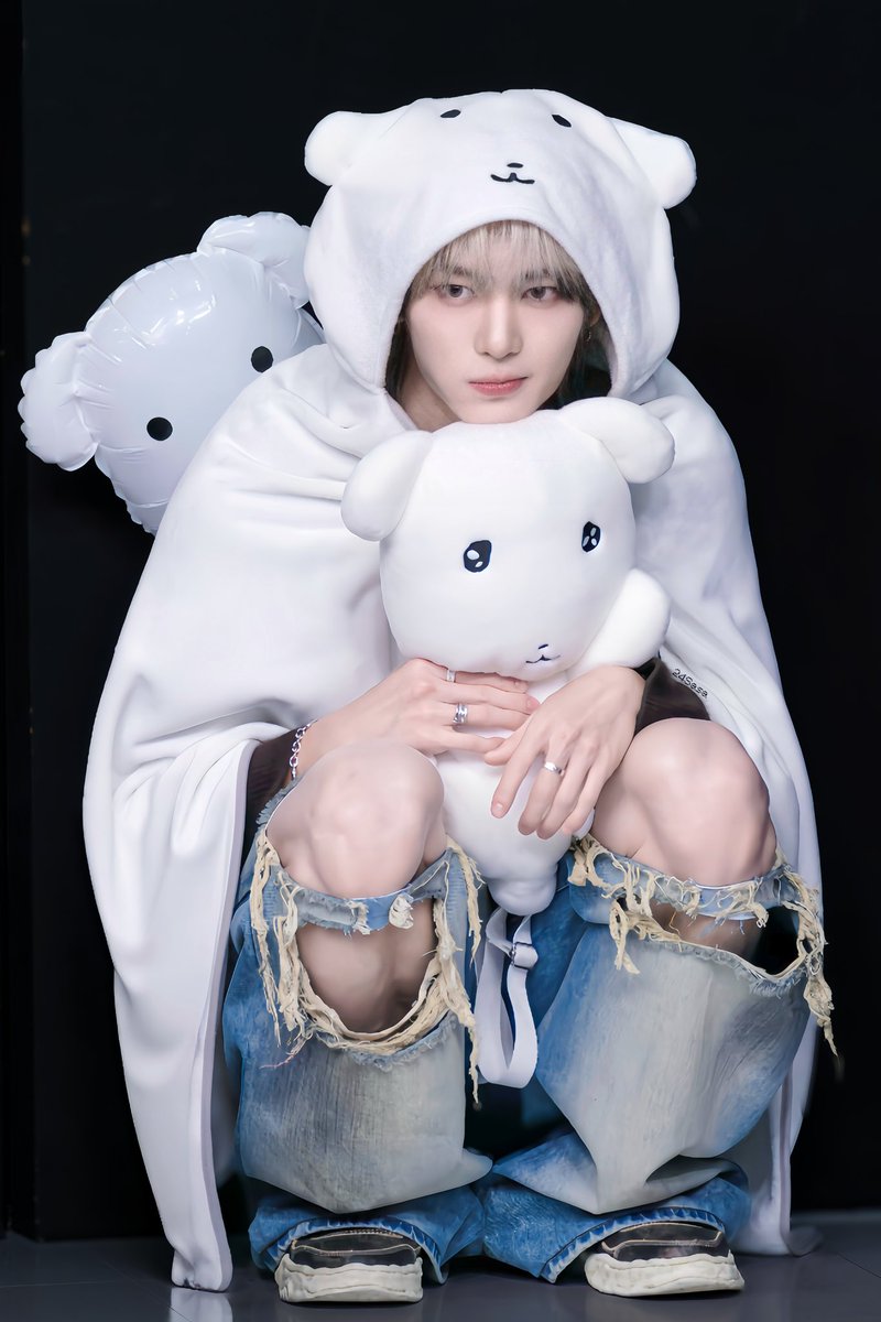 NOW_24nuna_'s tweet photo. 251211
👀

#시윤 #SIYUN
#나우즈 #NOWZ https://t.co/LN0PDN9B2c