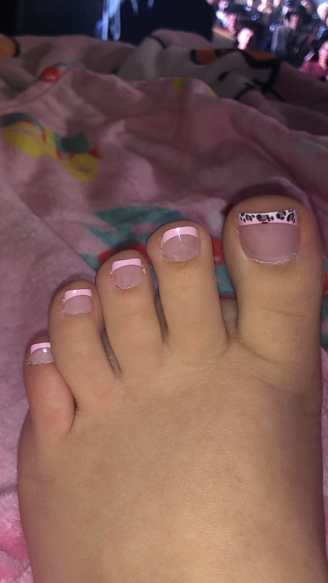 deviltheycry666's tweet image. Do u think these little piggy’s cute? Should I squirt on them?