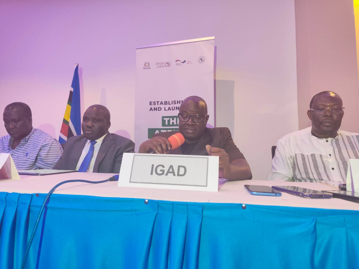 IGAD_CEWARN's tweet photo. 🧵

On 11 December 2025, leaders and Ateker elders from #Kenya, #Uganda and  #SouthSudan formally established the Ateker Leaders’ Council in Lodwar town, Kenya. 

#Ethiopia, an integral part of the process, is expected to join the Council in subsequent meetings.

@IGADsecretariat https://t.co/HinCcf9r1E
