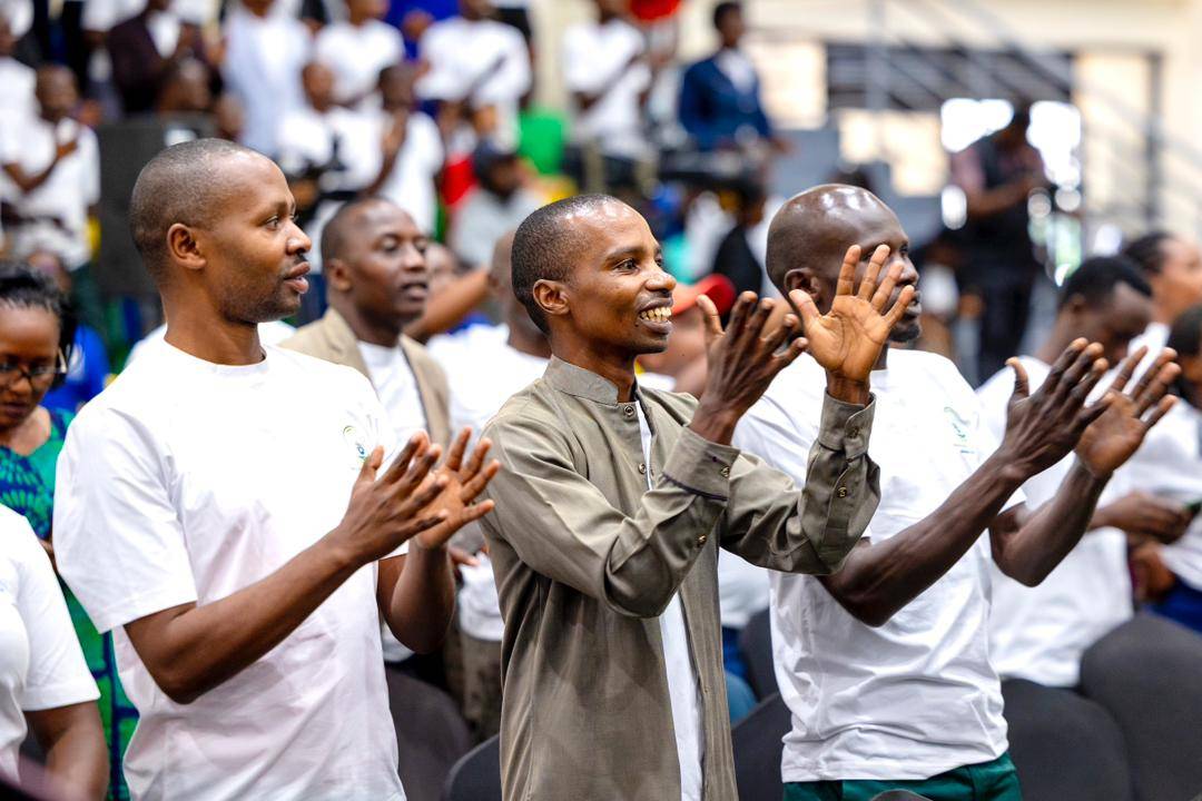 Rwanda_Edu's tweet image. Through @MwalimuSacco teachers have saved Frw 119B and accessed Frw 1.18T in loans since 2008, with Frw 222.4B this year alone.

Financing homes, businesses, and school fees; giving teachers the peace of mind that allows stronger teaching.