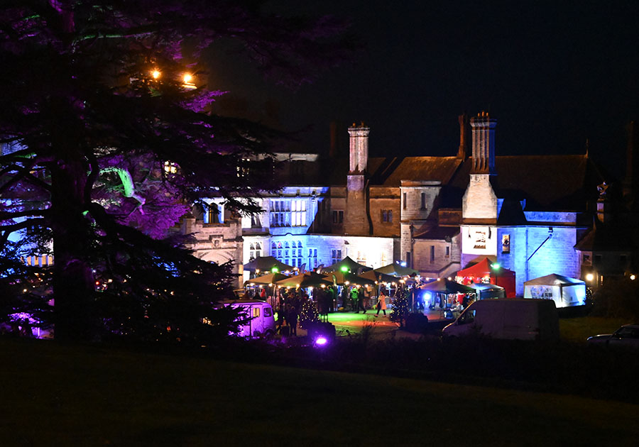 worthschool's tweet photo. It was lovely for the Worth community to come together for our German-style Christmas market and carol service yesterday evening. Thank you for everyone who joined us for what was a lovely occasion.
#Christmas #market #carolservice #wintermarket #germanmarket https://t.co/w9TJQ9h3VK