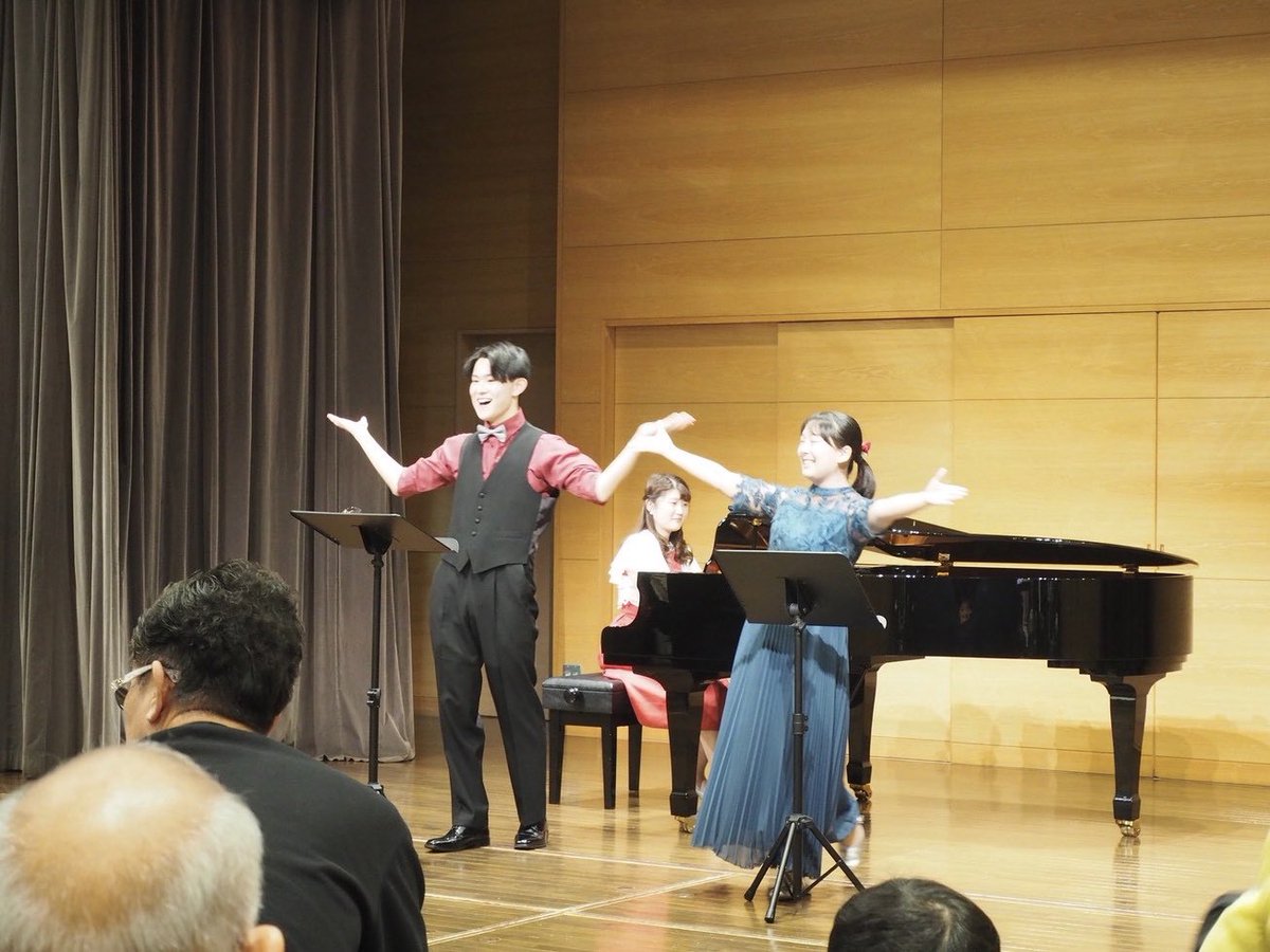 Colors music school tweet media