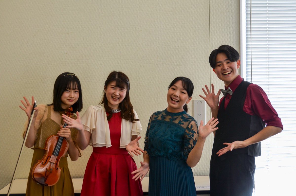 Colors music school tweet media