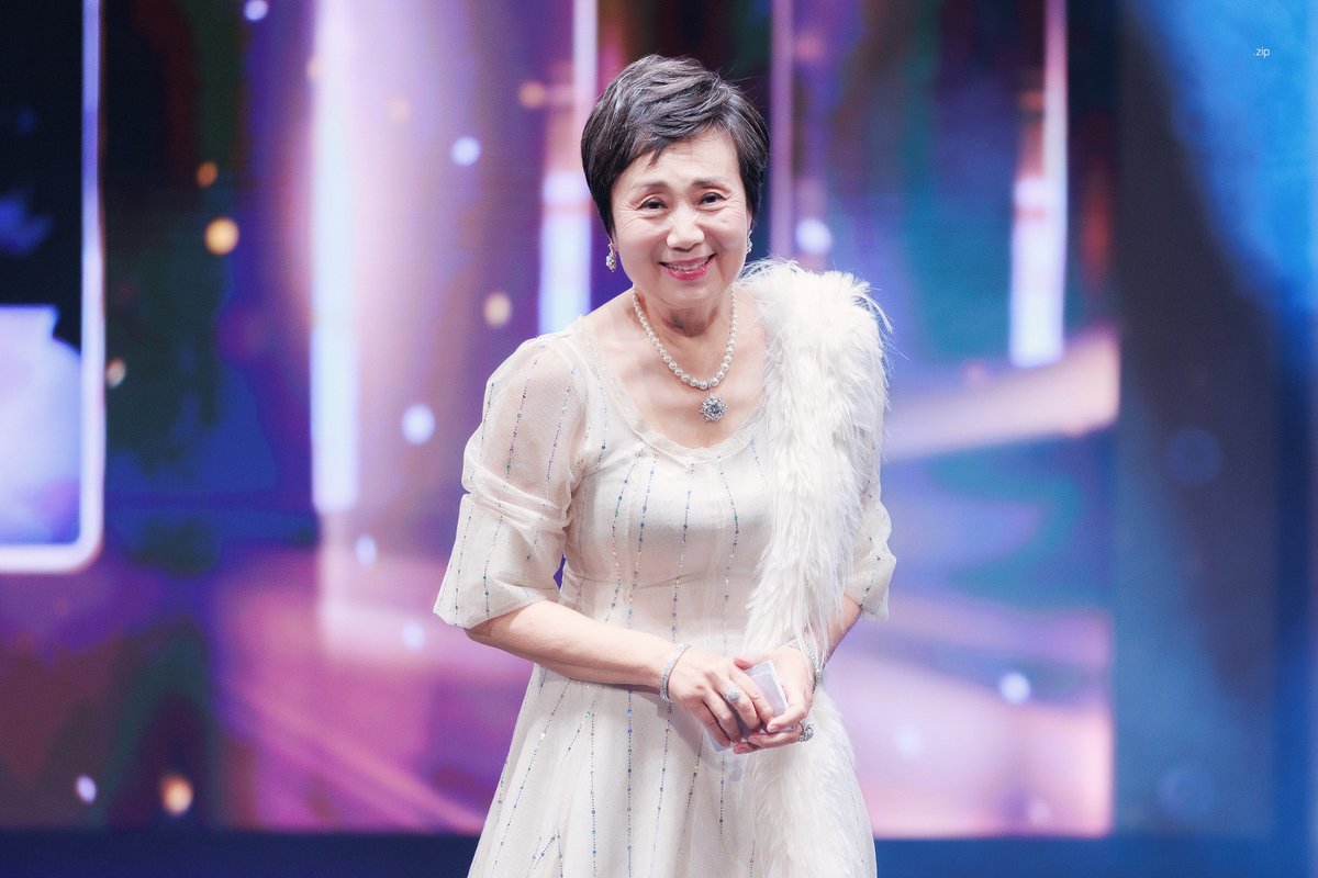 sori_zip's tweet photo. 2025.12.11 18시
KBS 라디오 연기 대상

여자 최우수 연기상
성병숙 성우님

🫢🎉 https://t.co/EhzZZF5RIo