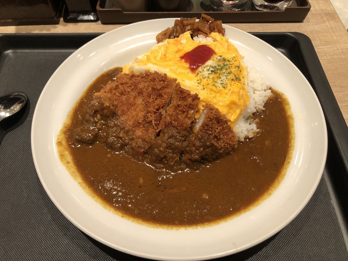 お疲れ様でした金曜カレー 明日は人生初のライブ参戦