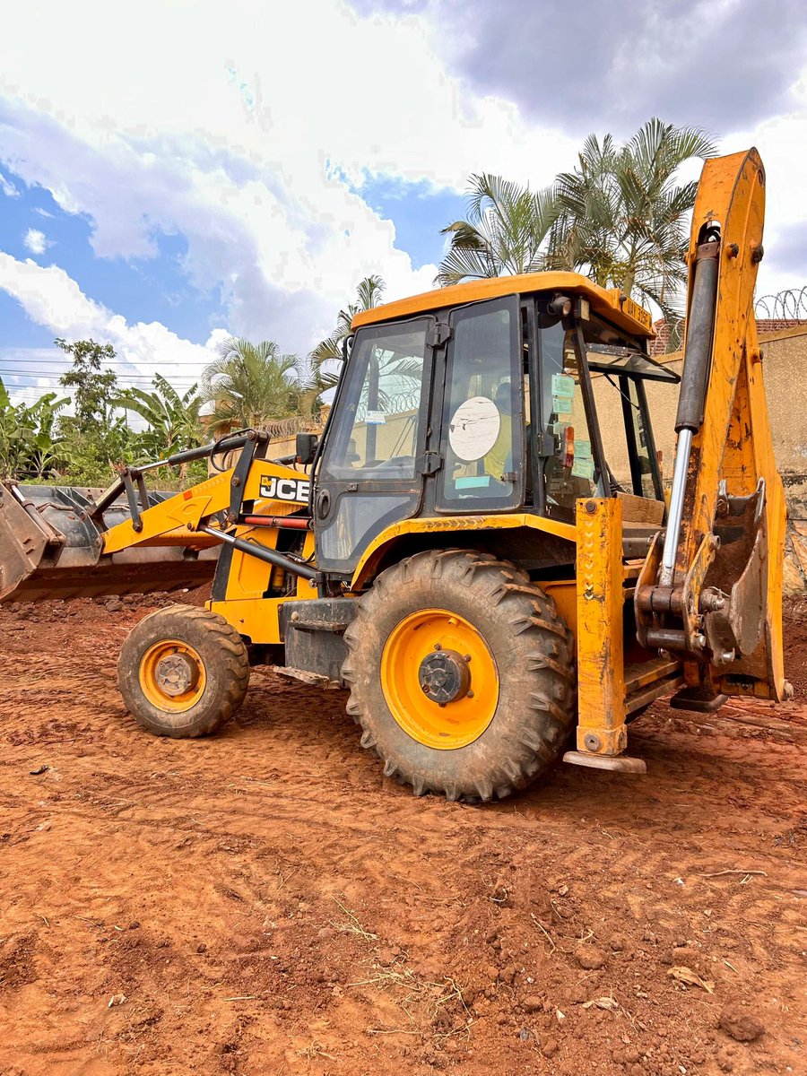 moshrealestates's tweet image. Land development in progress!
Our team is hard at work ensuring every project meets top-quality standards.
Your future investment is coming to life.
#MoshRealEstate #LandDevelopment #WorkInProgress