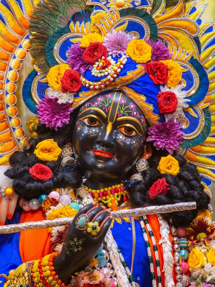 GaurangaDas's tweet photo. Krishna is the light that guides us even in our darkest moments, reminding us that we are never alone.🙏🏻

#ISKCON #KrishnaWisdom #TrustKrishna #HareKrishna https://t.co/WjFrd6zYw9