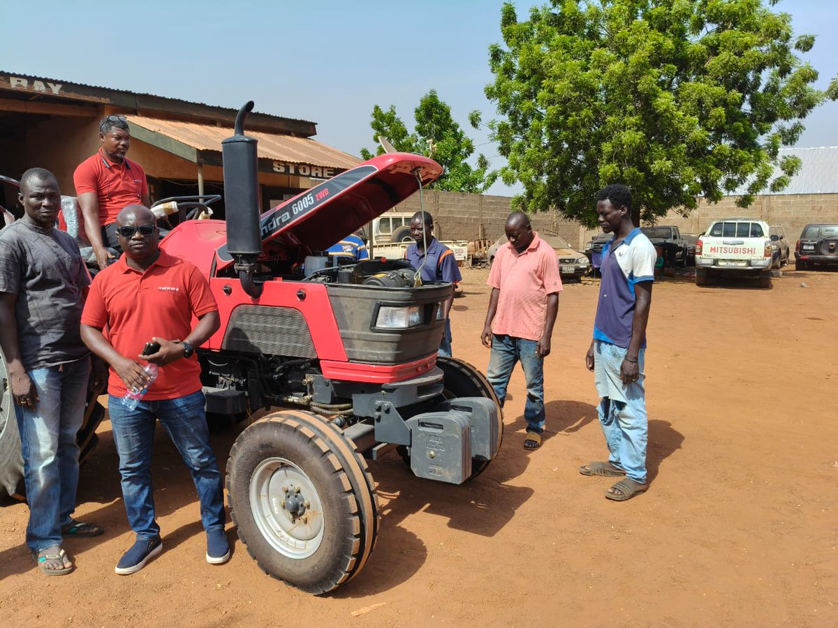kstyagi_72's tweet photo. Showcased Mahindra tractors in Tamale, Northern Ghana! 🚜 Farmers &amp; partners engaged, pipeline built ahead of harvest. Ready to support farmers faster &amp; reliably.

#Mahindra #Agriculture #Tamale #FarmMechanization #FarmersFirst https://t.co/uMv5Y1VCEY