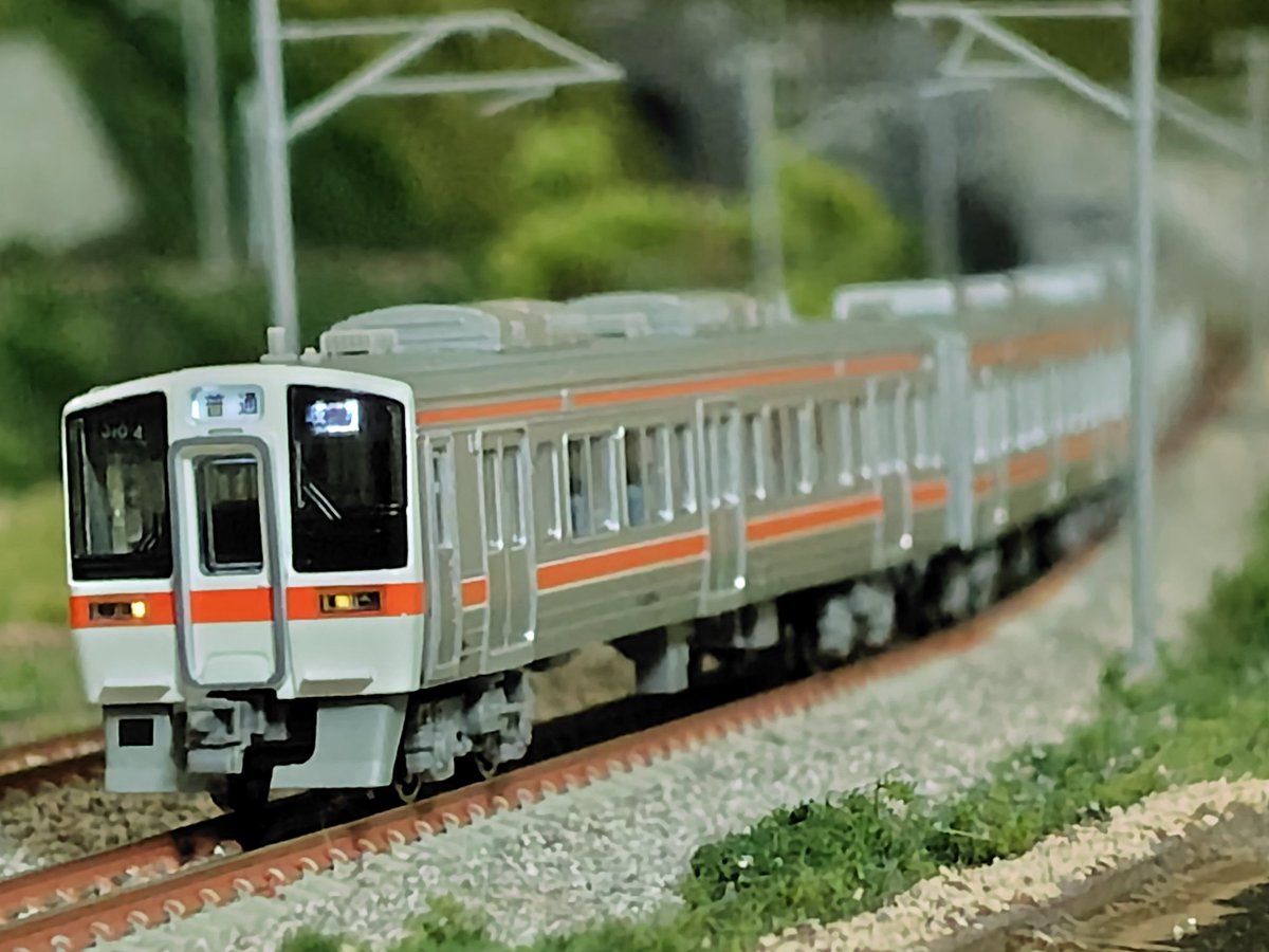 マイクロエース311系。 近所のお店に新品があったので即購入