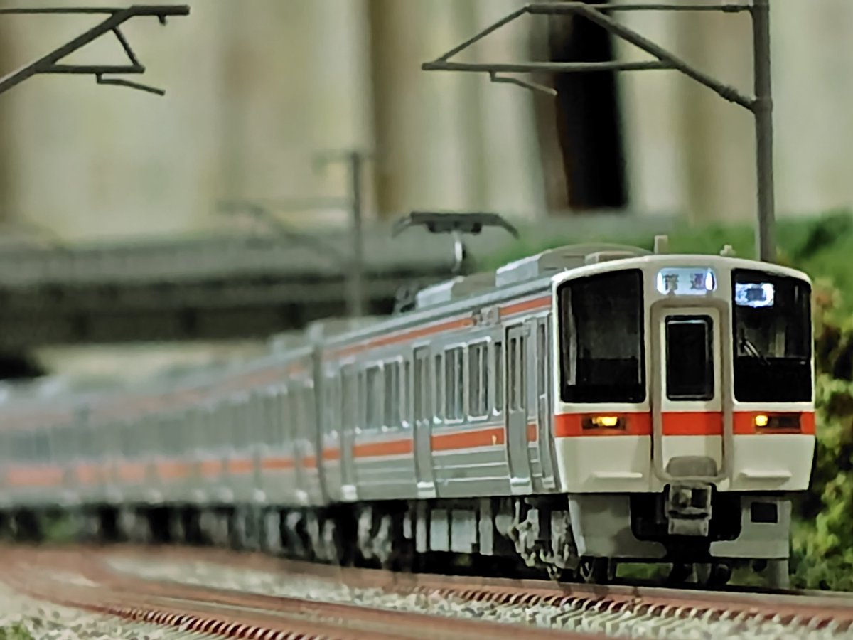 マイクロエース311系。 近所のお店に新品があったので即購入