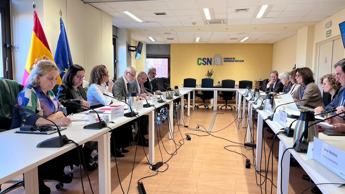 El <a href="/CSN_es/">Consejo de Seguridad Nuclear</a> y #Enresa celebraron ayer su Comité de Enlace para revisar avances en gestión residuos radiactivos.

➡️También se abordaron las conclusiones del seminario sobre Almacenamiento Geológico Profundo (AGP) celebrado junto a la <a href="/iaeaorg/">IAEA - International Atomic Energy Agency ⚛️</a>.

➕ℹ️enresa.es/esp/inicio/sob…
