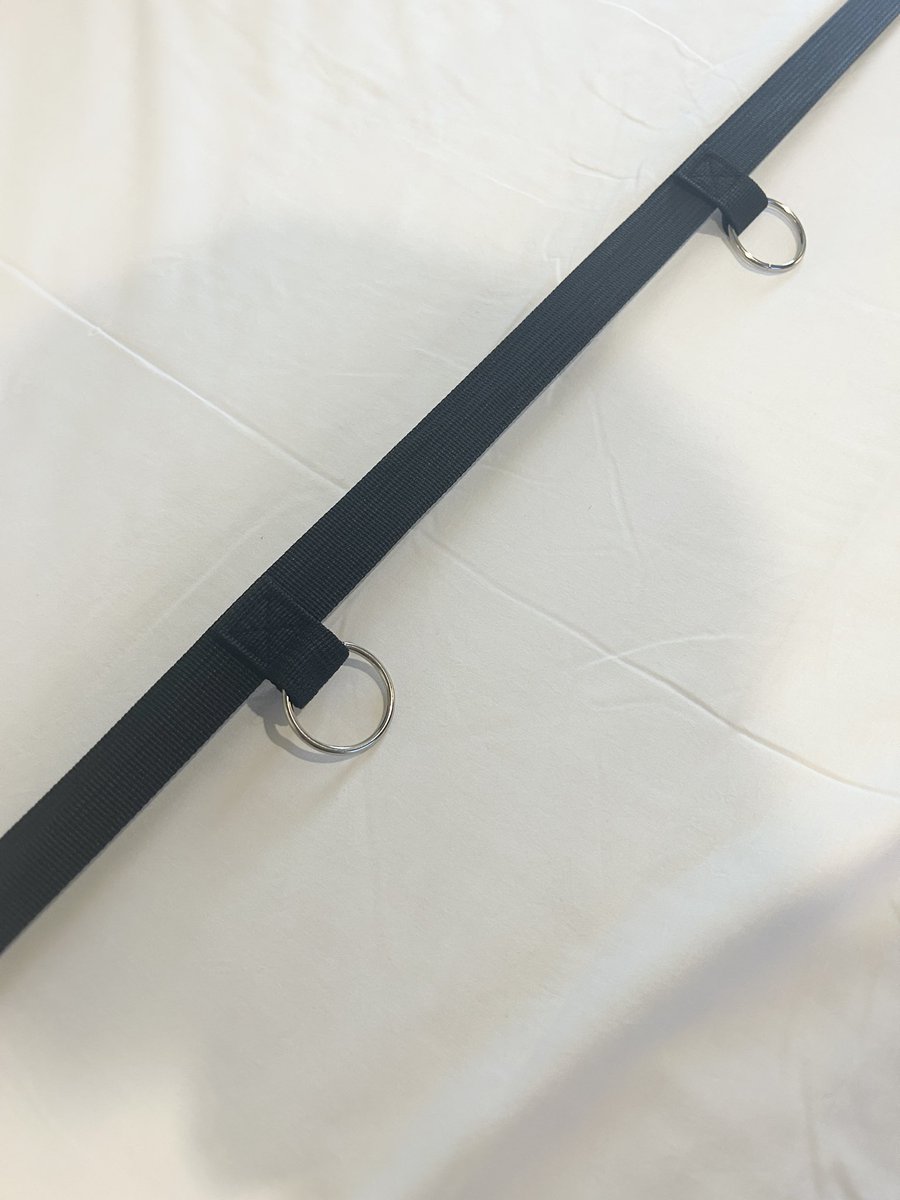 ease_sora's tweet photo. 設置作業を一緒にやらせてもらえて楽しかったグッツその②
手首のグッツを金属の部分に装着するもので、見た目はちょっと刺激的ですが、意外にも全然動けるので不安はなかったです。

グッツ類は、 https://t.co/mSWVFpKPxW