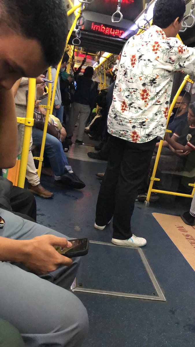 imancorvi's tweet photo. Lama banged ga gerak @PT_Transjakarta habis dr halte monas https://t.co/L96lDAuEM1