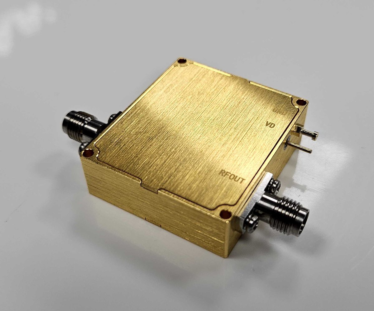 Ultra Broad Band 50kHz - 67GHz 20dB Gain Amplifier😎
Single power (12V), 5dB NF &amp; 18dBm PSat.
#aaronia #rf #microwave #amplifer #lna
