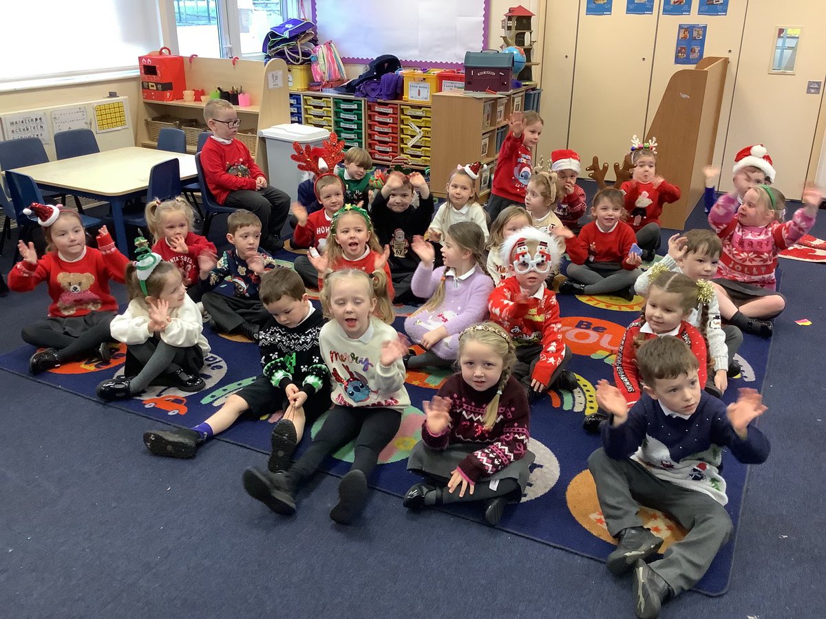 StBenReception's tweet photo. Our Christmas dinner day! 🥰xxx https://t.co/BBFr9evoz6