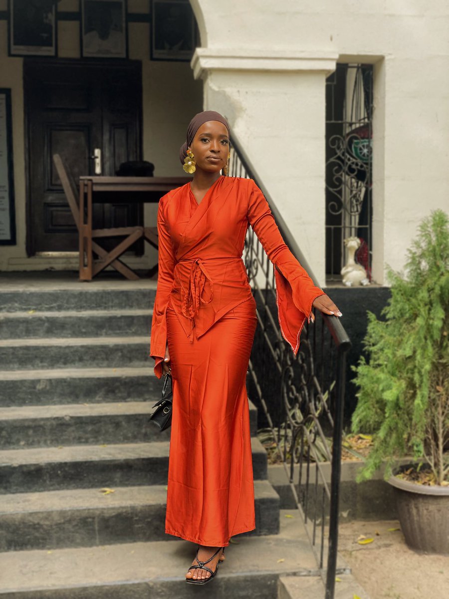 r_adedoyinsola's tweet photo. It’s my birthday today!🎂🎊🧡
#december12 #birthday #birthdaygirl https://t.co/ttorw6cbwg