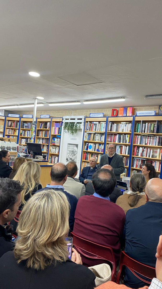 Angel Viñas Vera tweet media