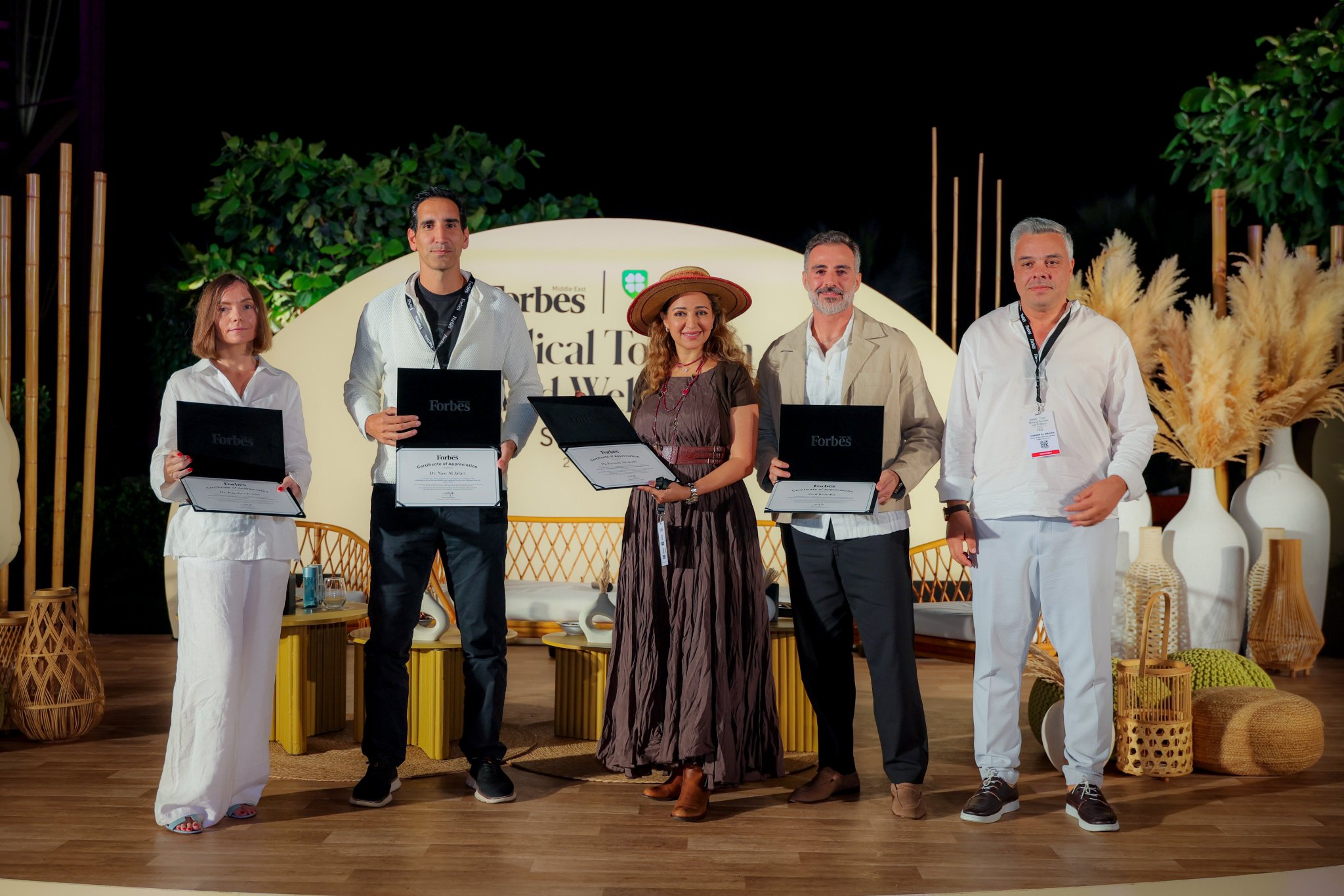 مع تسارع التطورات في مجالات إطالة العمر، والابتكارات البيولوجية، وتقنيات الصحة، يشهد قطاع السفر للعلاج والتعافي تحولًا جذريًا، وقد شارك الدكتور نصر الجعفري، ود. كارولينا كوبوس، والدكتورة بسمة الرويلي، رؤاهم حول هذه الآفاق الجديدة في جلسة نقاشية أدارها زياد رزق الله. 