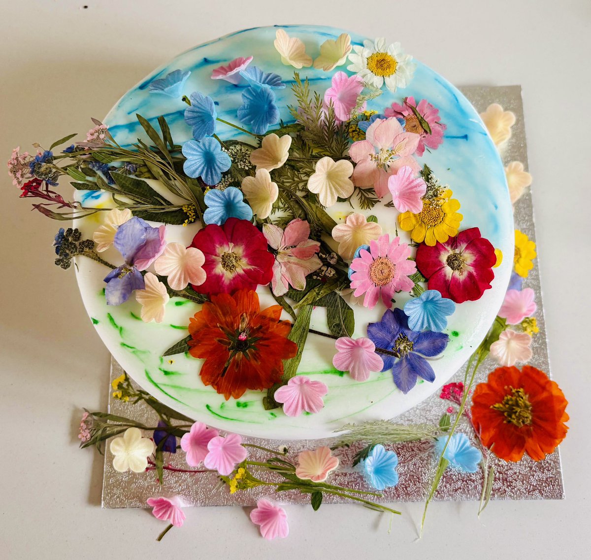 PixelPixelWoman tweet media