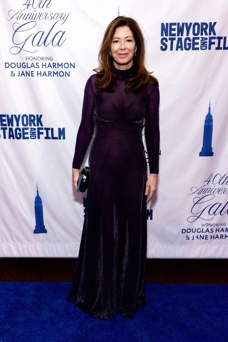 Lady D's Legs tweet media