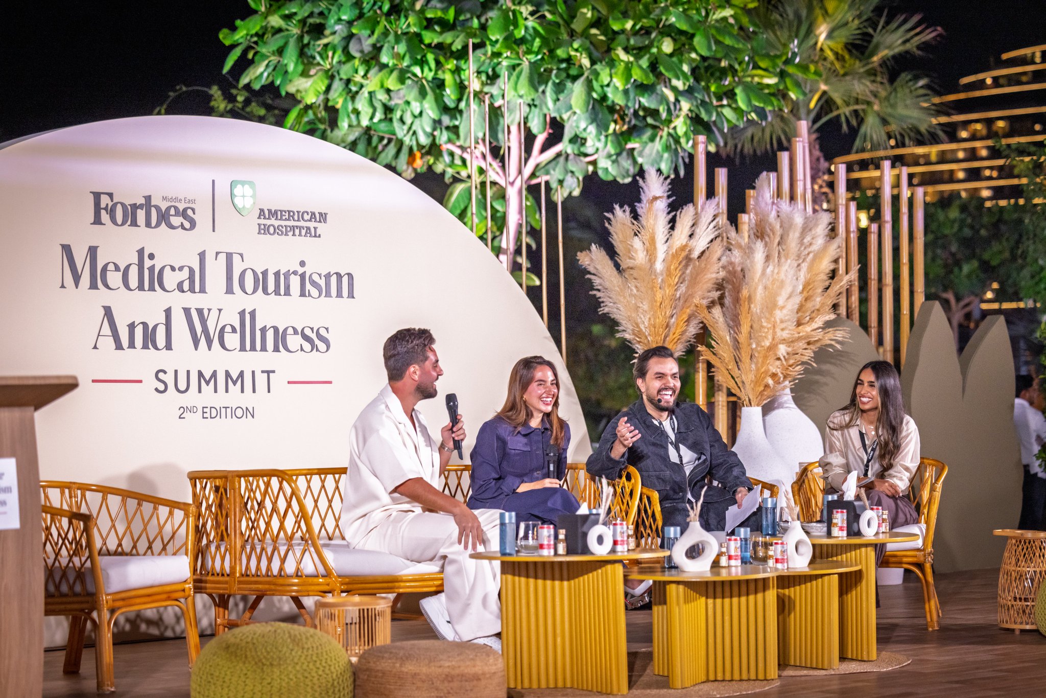 يكشف الزوجان سارة الوارع وغيث مروان كيف يدعم كل منهما الآخر في صحته وطموحاته، وذلك ضمن حوار مفتوح أداراه طارق غانم وميرا العميان 