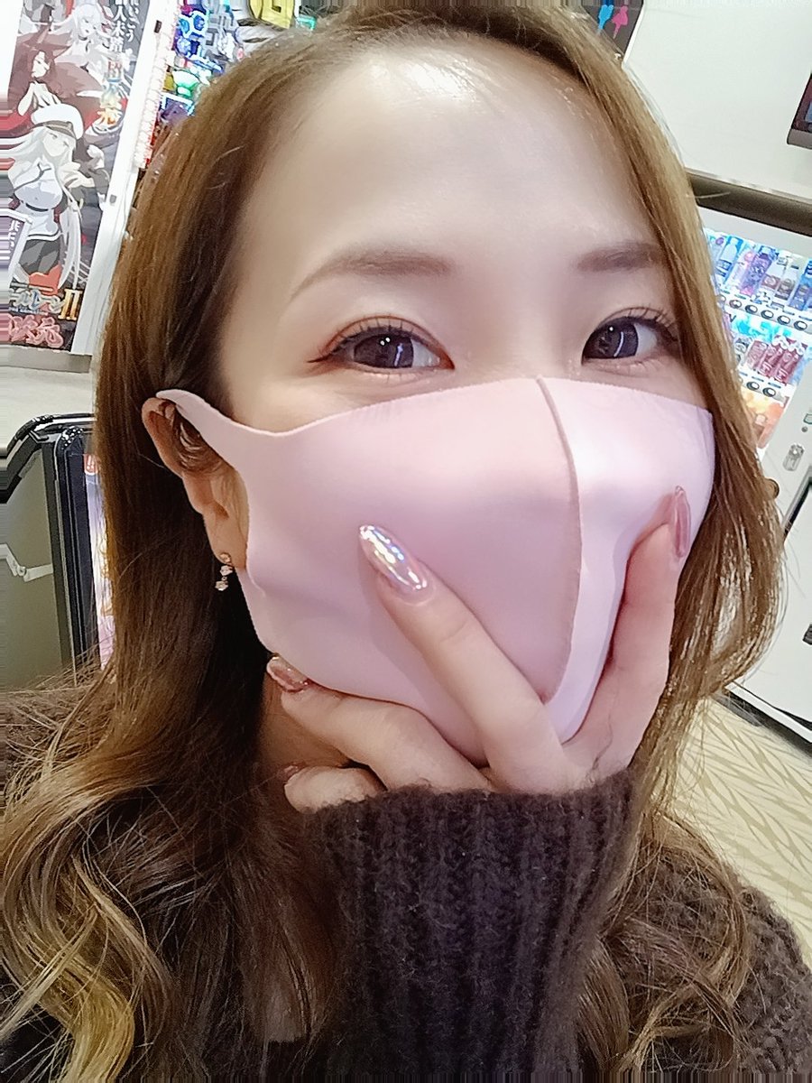 2025.12.12
<a href="/kyorakuminami/">サンシャインKYORAKU南</a> 

まなみん💖
<a href="/manamin8787/">まなみん♡</a> 

今日も昼休憩にひょっこりはん

血圧計り中に持ち上げられそうに...

だがしかし(駄菓子菓子)
血圧計にしがみついたので助かる

ほんのちょっとでしたが
楽ちかったです😃😃😃

次回予告
メガコンコルド1111BLAZE店へ参る