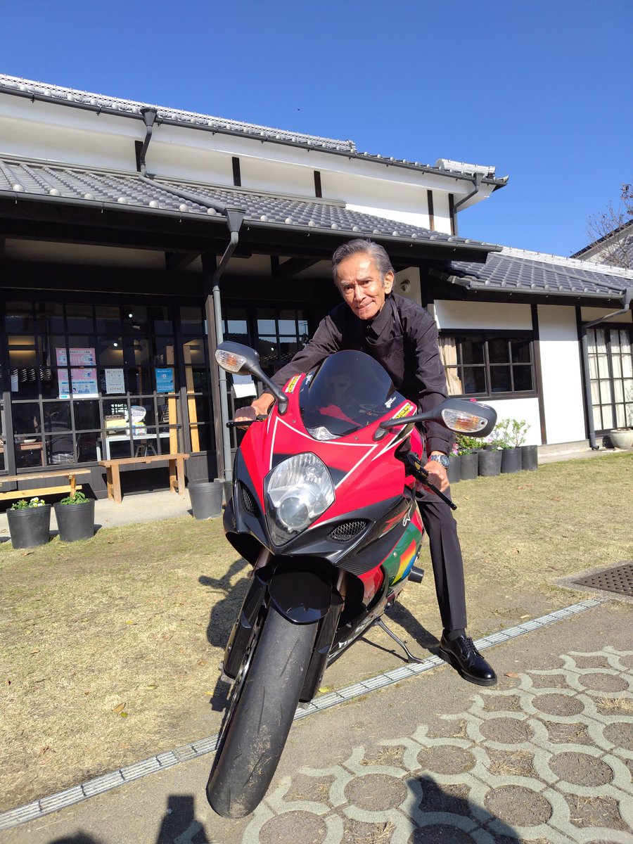 今日もバイカーきたーーー！ サーキットを走ってきたGSX-R 他にも3台