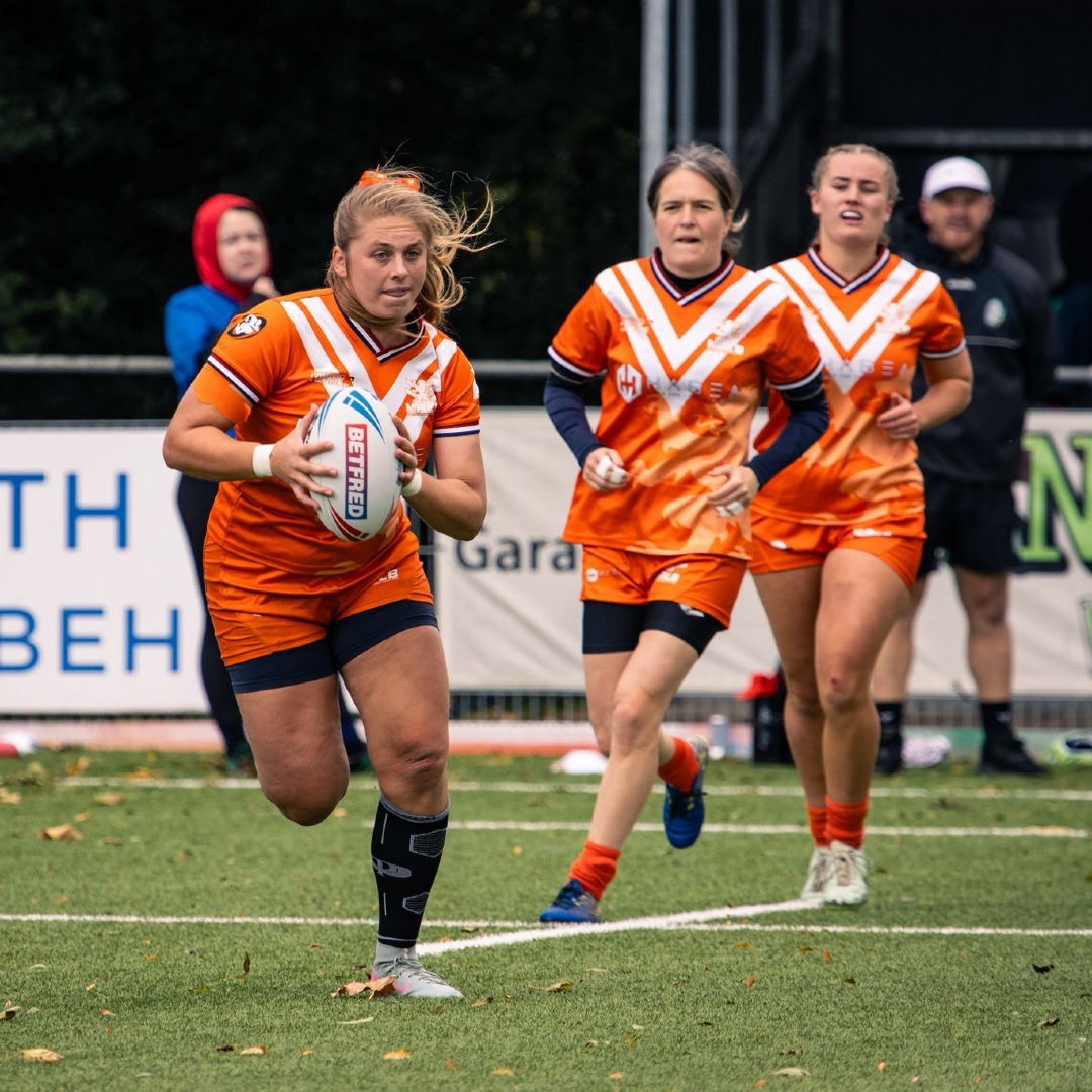 RochdaleHornets's tweet photo. 🇳🇱 Five players from our women's team have been named in @NL_Rugby_League's squad to face Greece in an international test this weekend.

Best of luck on international duty, ladies 👏

📰: https://t.co/tIqqEPVnCD https://t.co/mDrMoCvO6k
