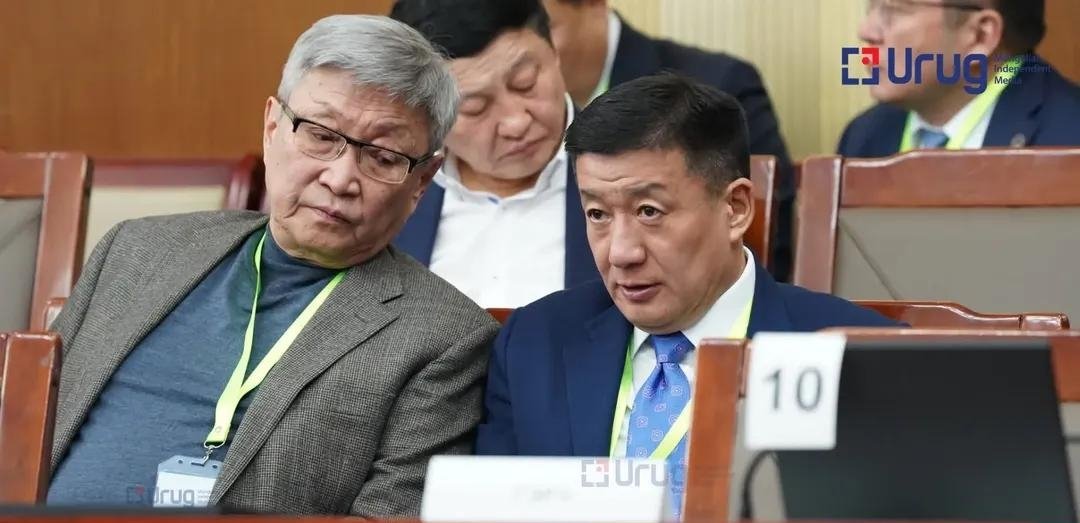 Үнэнийг хүлээн зөвшөөрөх тэнхээтэй л юм бол 3-дагч орны хөрөнгө оруулалт татаж ОТ-н мега төслийг хөдөлгөж чадсан <a href="/SBayar12/">S.Bayar</a> , <a href="/SBayartsogtmn/">Сангажавын Баярцогт</a> энэ хүмүүст баярлалаа гэж хэлэх ёстой юм.Баярлалаа,.