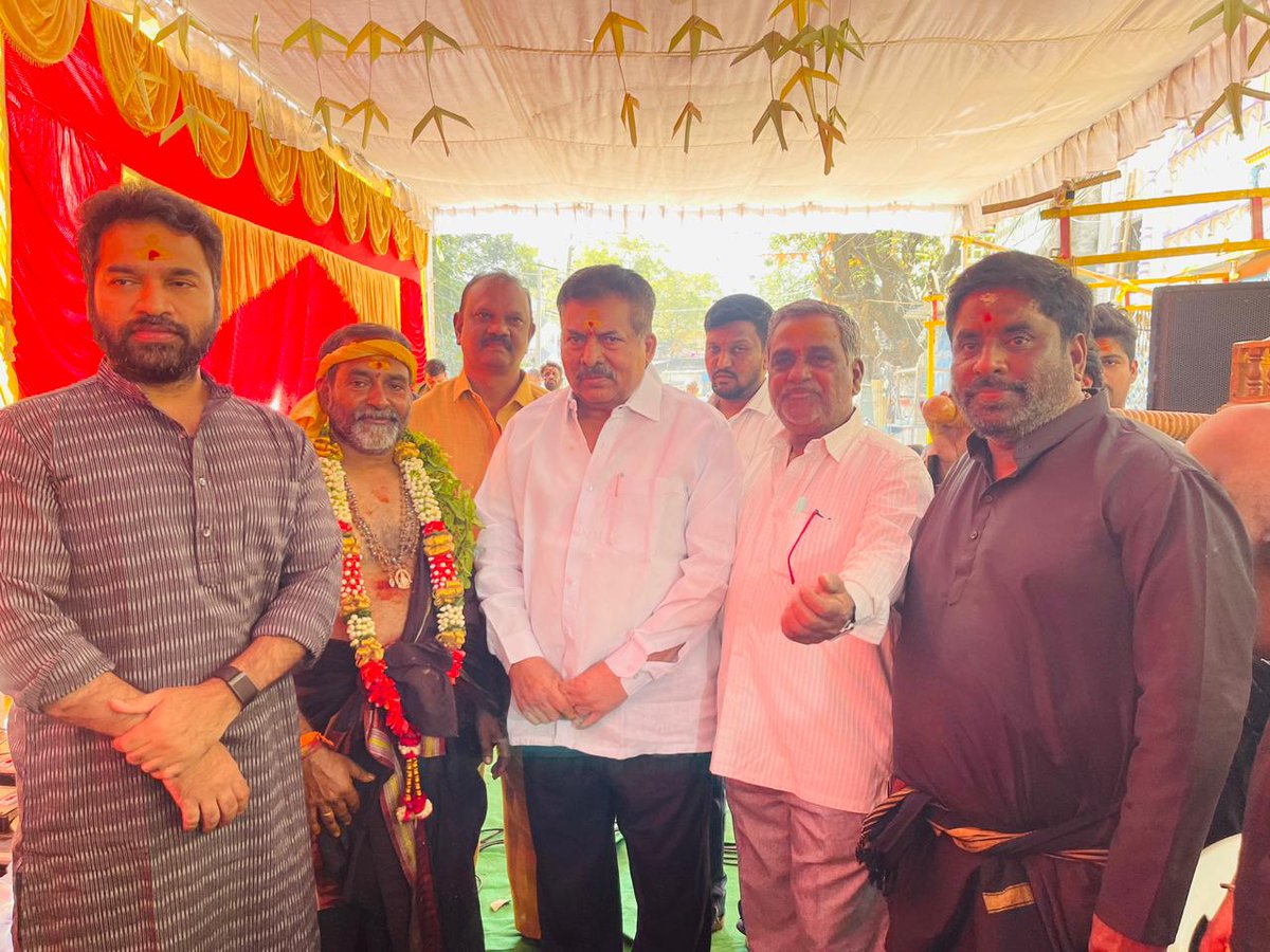 “Swamiye Saranam Ayyappa
When devotion becomes discipline and discipline becomes divine energy, every step turns into a blessing.”

ॐ स्वामीये शरणम् अय्यप्पा
मणिकण्ठं महादेवं भक्तानुग्रह कारकम्
शरणागत वत्सलं देवं शरणं प्रपद्ये प्रभो

Experienced the divine vibrations of the