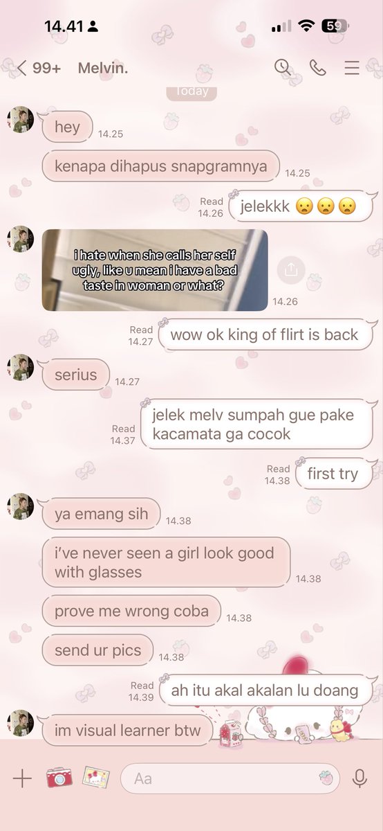 yucawn's tweet image. when he’s yearning and too young to handle it (pdkt era)

martin au