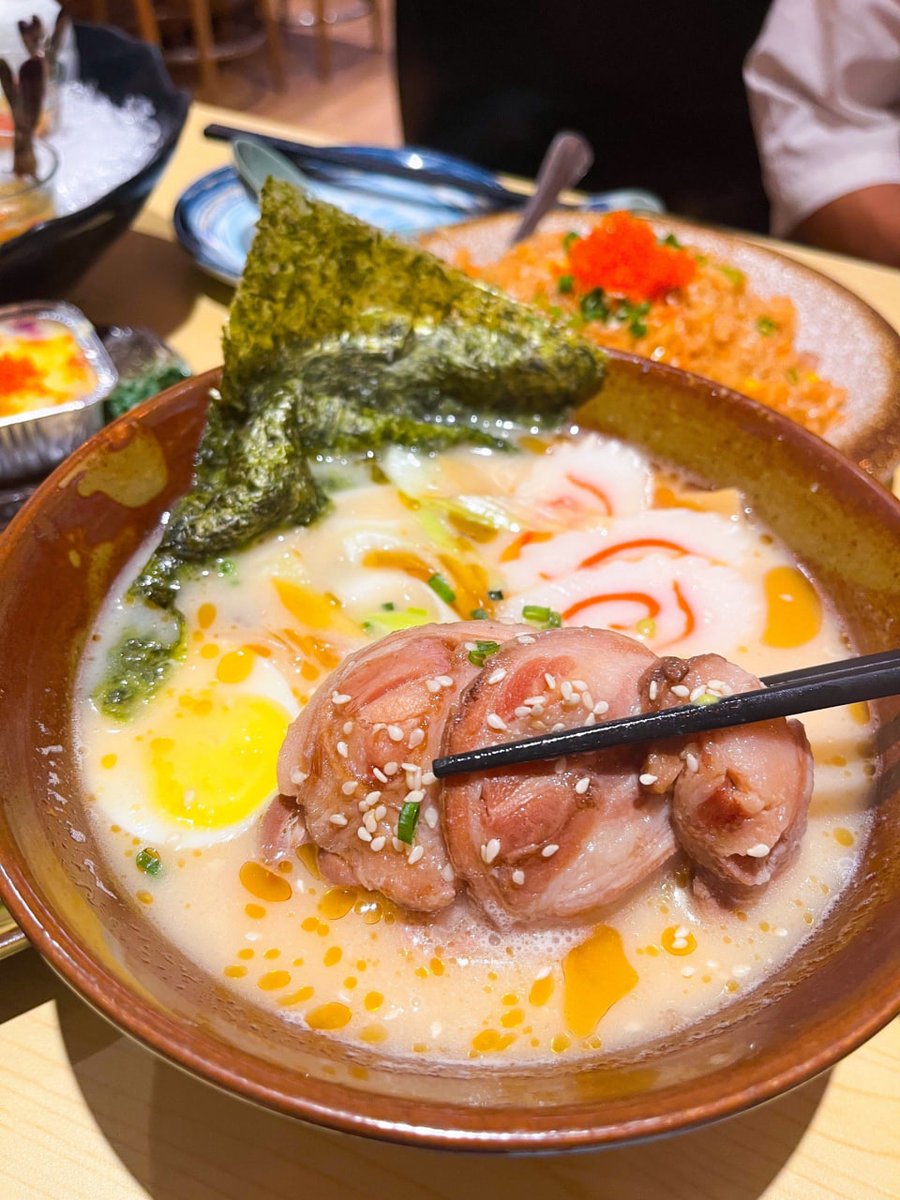 鰹のたたきは、香り高く、脂のノリが抜群です🐟