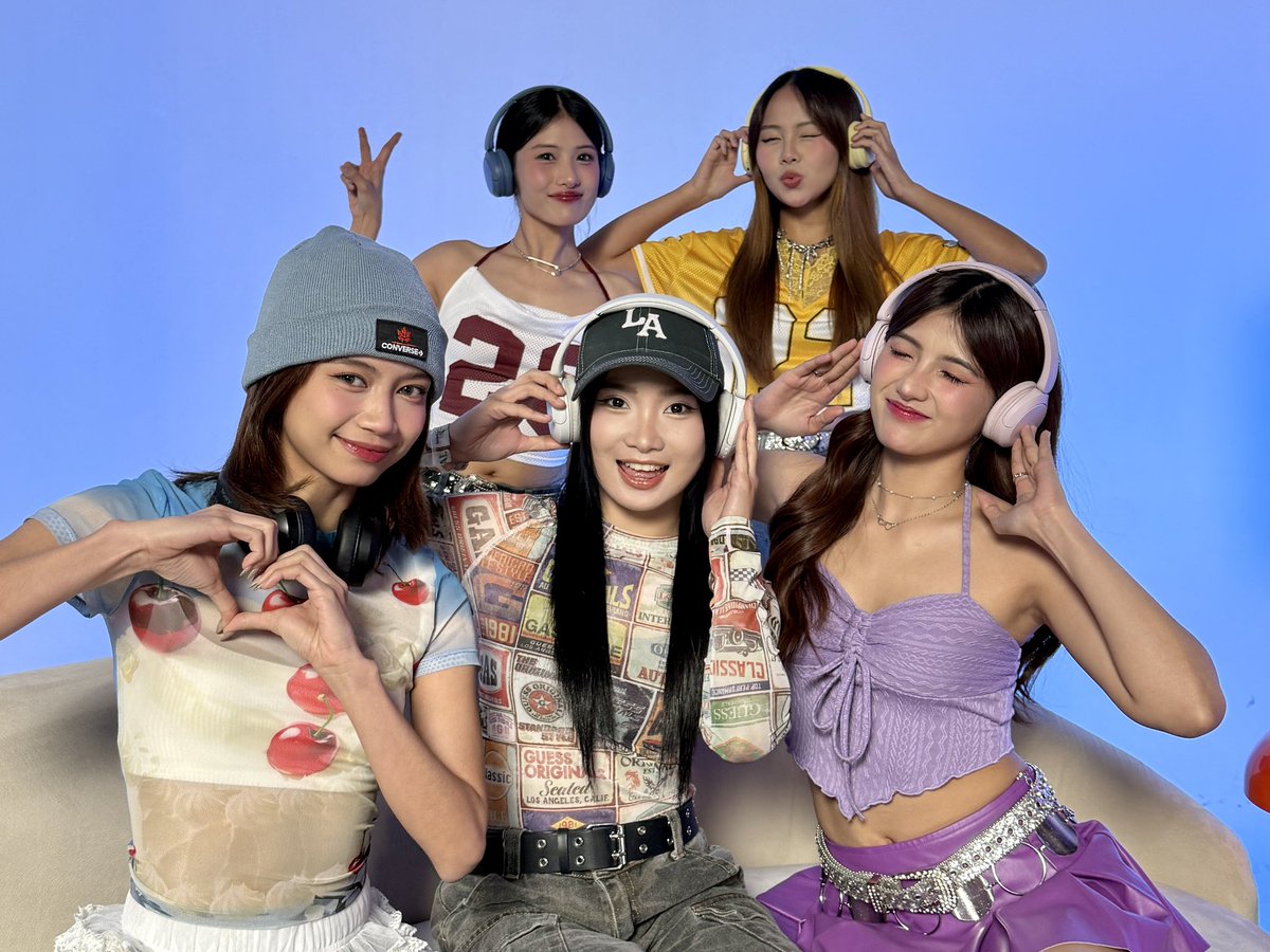 KAIAOfficialPH's tweet image. [KAIA Live]

We’re now on live at @SonyPHinc’s TikTok account for the Sony’s 12.12 Mega Celebration! 💜🩵 

Join us now! 👇🏻
🔗 vt.tiktok.com/ZSHwuU4mL3rhh-…

KAIA ULT SONY LIVESTREAM
#KAIA #SonyPHxKAIA #ForTheMusic #ULTPowerSound