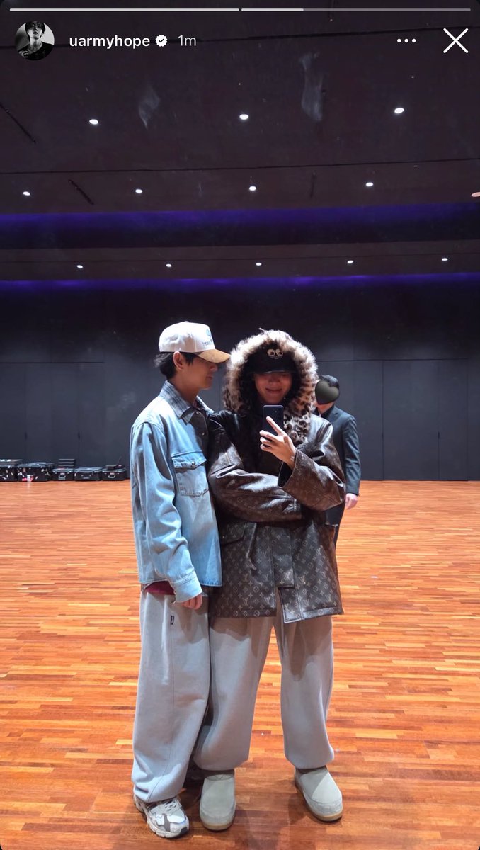 aya 🪭 tweet media