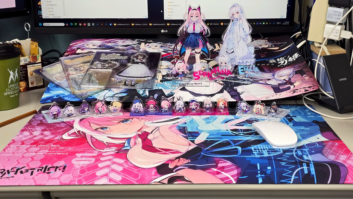 【耳寄り情報】
冬グッズいろいろ仕込み中…（一部）⛄
2025/12/22からスタート予定ですよ…！

#CFG2025冬
#クラトリ
#朱雀四重奏
#KATANAシリーズ