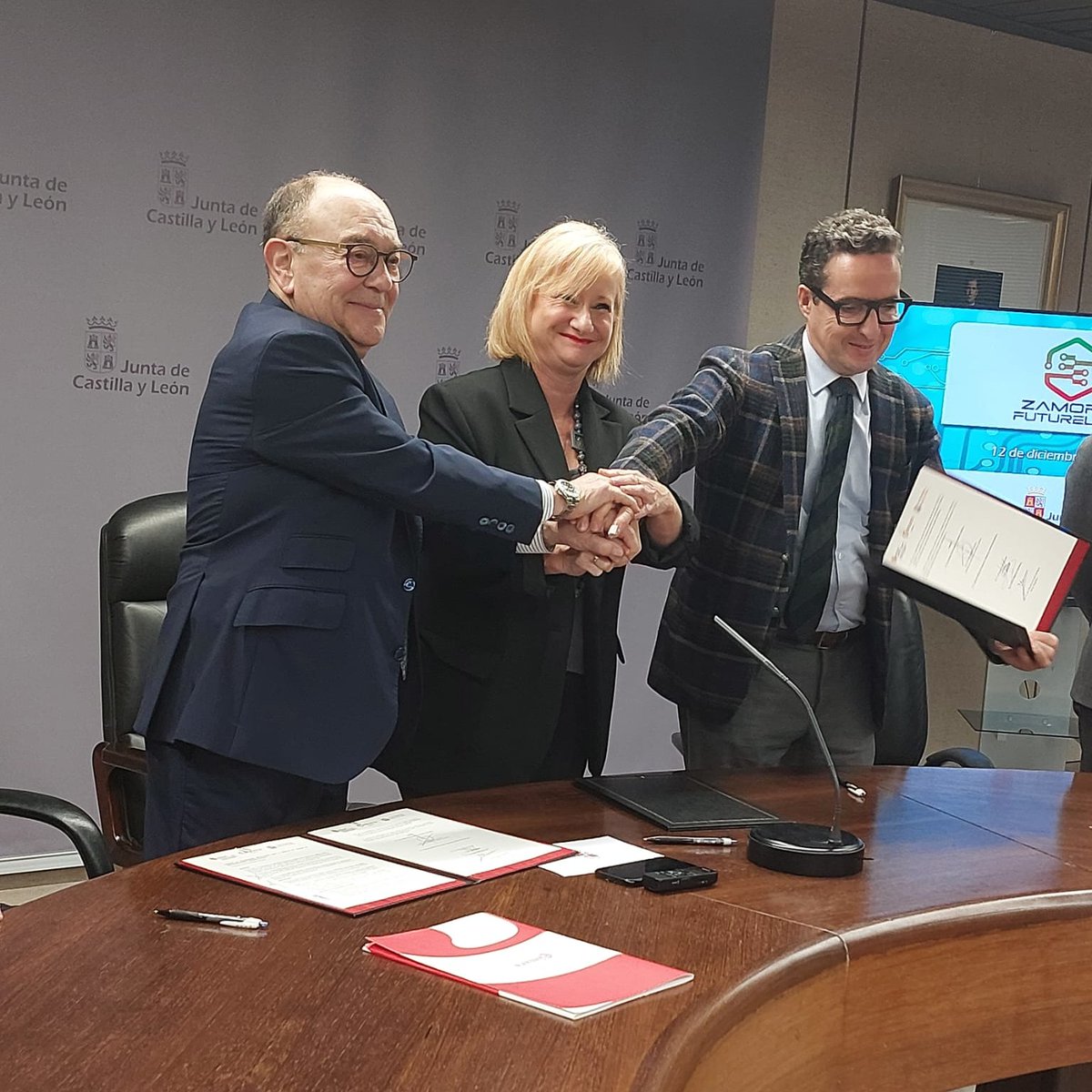 💡El Campus Viriato albergará el innovador espacio ‘Zamora FutureLab’ de apoyo a alumnos, emprendedores y empresas.🏢

🤝<a href="/jcyl/">Junta de Castilla y León</a>, Cámara de Comercio y USAL coinciden en fomentar la experimentación tecnológica, la digitalización empresarial y la formación avanzada a través de una