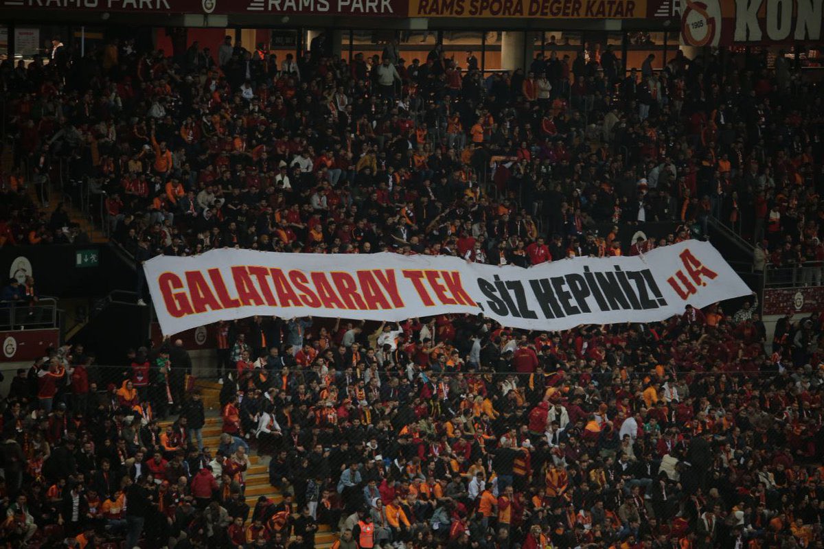Alper__Yldz's tweet photo. GALATASARAY TEK SİZ HEPİNİZ 
#KenetlenBaşkaGalatasarayYok https://t.co/n5udjJUyqV
