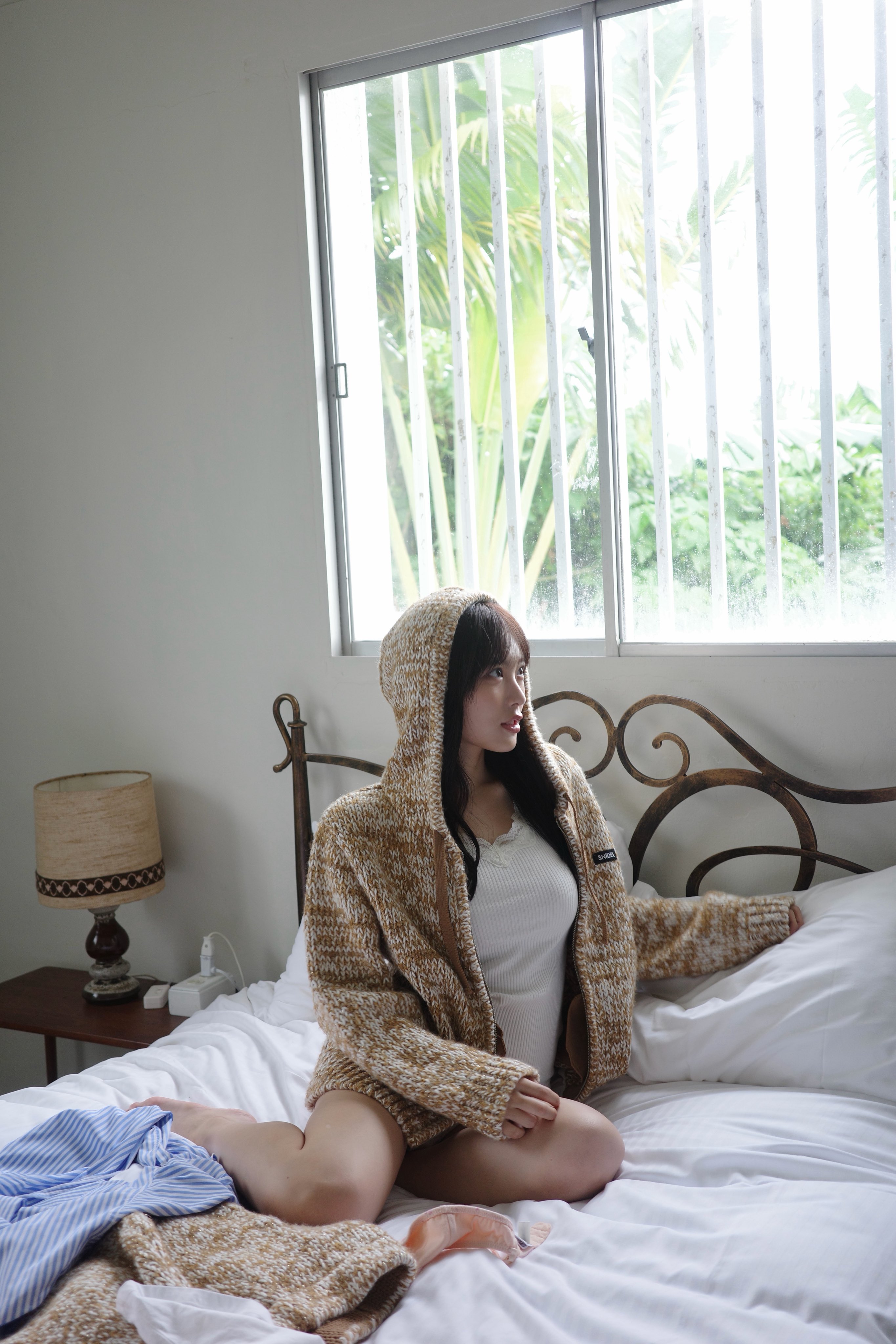 aida jurii photoshoot