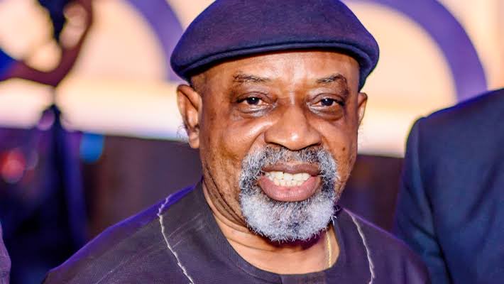 instablog9ja's tweet image. BREAKING: Former Anambra GOv Chris Ngige Denied Bail, Sent to Kuje Prison Over N2.2bn Contract Fraud Allegations

Chris Ngige, Nigeria’s former Labour Minister, entered a not guilty plea at the FCT High Court, Gwarimpa, on charges of improperly awarding contracts totaling…