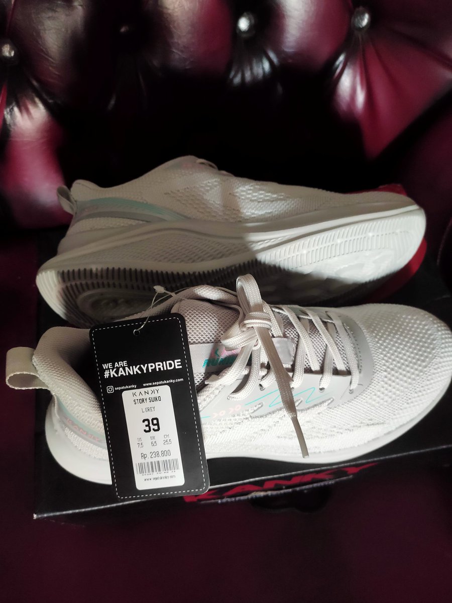 yahhuftt tweet media