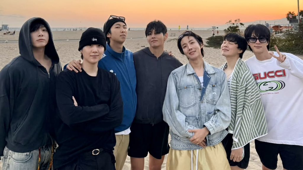 itsopegirl's tweet image. thank you 2025 ♡