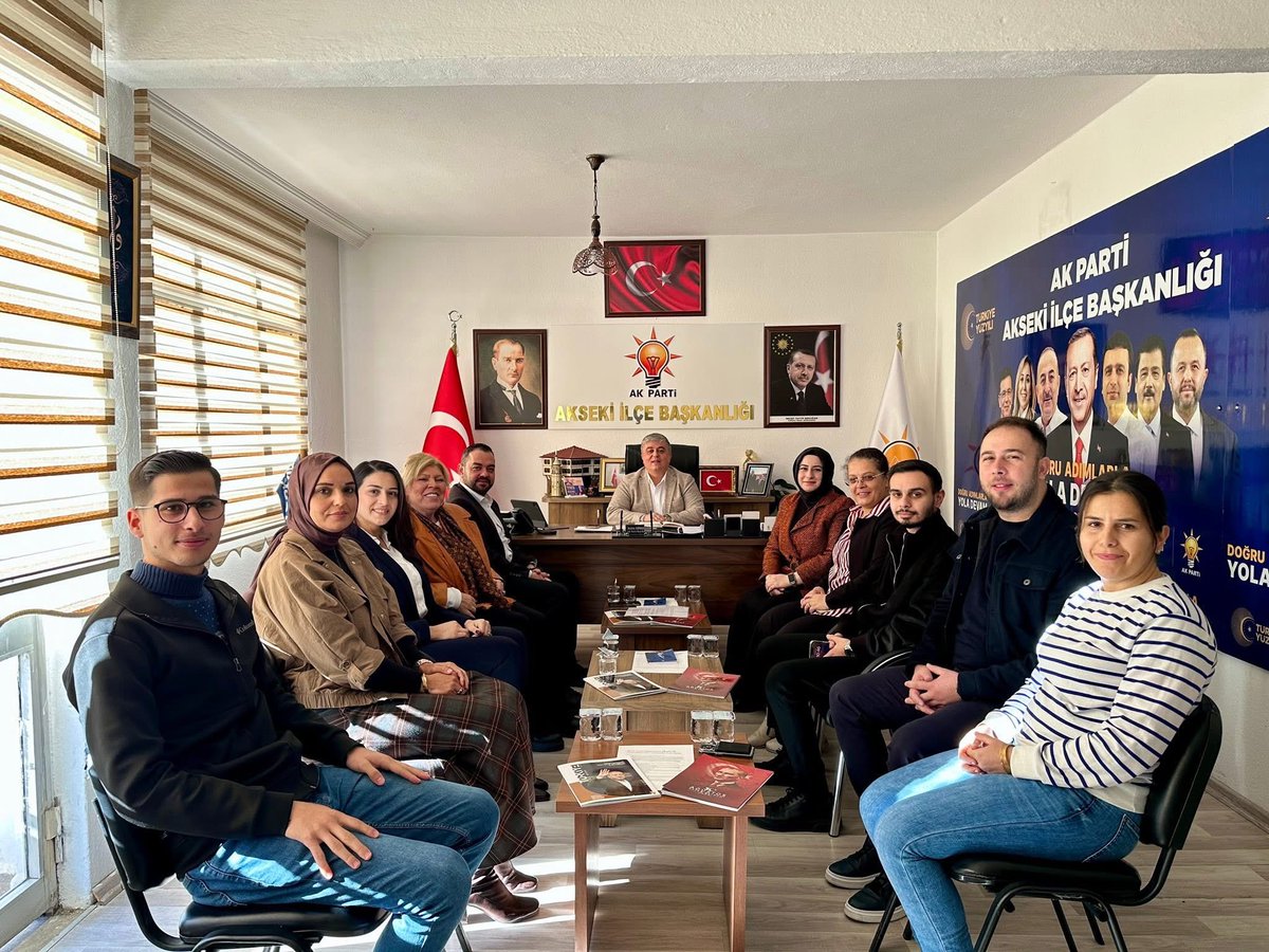 İl Başkan Yardımcımız, Tanıtım ve Medya Başkanımız Sn. Fahrettin Kayan’ın katılımıyla; il ve ilçe teşkilatlarımızla birlikte 3 kademe Tanıtım ve Medya Toplantımızı gerçekleştirdik.
<a href="/alicetin_07/">Ali Çetin</a> <a href="/KayanFahrettin/">Fahrettin Kayan</a> <a href="/halisgundogdu/">Halis GÜNDOĞDU</a>