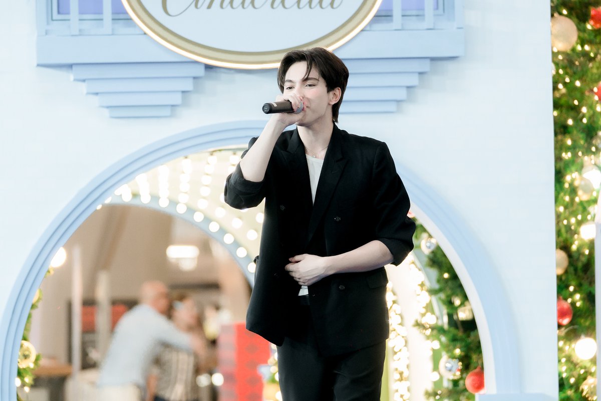 playsconnect tweet media