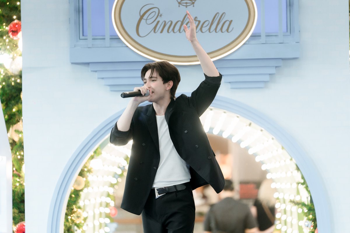 playsconnect tweet media